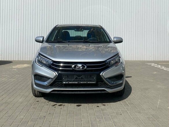 2026 Lada (ВАЗ) Vesta I Рестайлинг (NG), серебристый, 1800000 рублей - вид 3