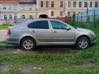 2010 Skoda Octavia II (A5) Рестайлинг, серый, 500000 рублей, вид 2