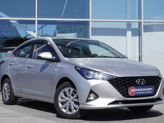 2021 Hyundai Solaris II Рестайлинг, серебристый, 1389000 рублей, вид 3