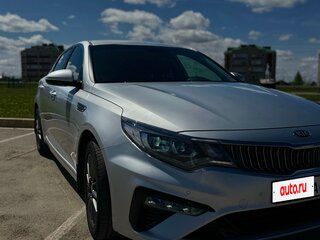 2019 Kia Optima IV Рестайлинг, серебристый, 2500000 рублей, вид 1