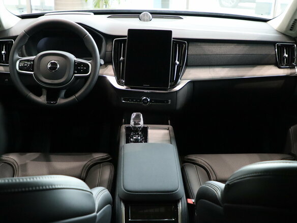 2026 Volvo XC90 B5 II Рестайлинг 2, серый, 10950000 рублей - вид 10