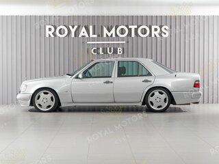 1994 Mercedes-Benz E-Класс 500 I (W124), серебристый, 15100000 рублей, вид 3