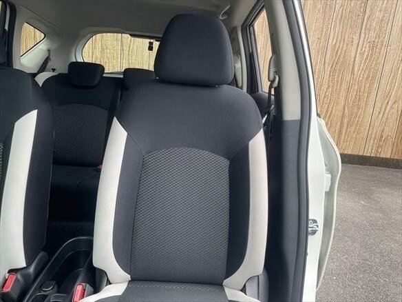 2017 Nissan Note II Рестайлинг, белый, 730000 рублей - вид 16