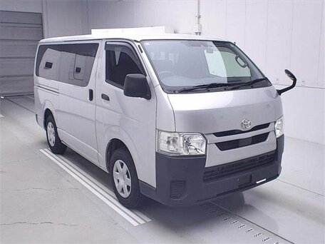 Toyota HiAce H200 Рестайлинг
