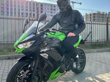 2020 Kawasaki Ninja 650, зелёный, 525000 рублей, вид 1