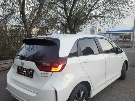 2023 Honda Fit Crosstar IV Рестайлинг, белый, 1300000 рублей, вид 5