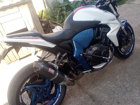 2009 Honda CB 1000R, белый, 550000 рублей, вид 3