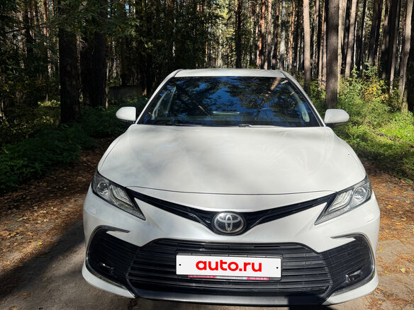 2021 Toyota Camry VIII (XV70) Рестайлинг, белый - вид 5
