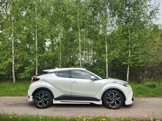 2019 Toyota C-HR I, белый, 2100000 рублей, вид 4