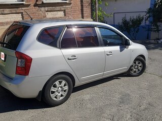 2011 Kia Carens II (UN), серебристый, 820000 рублей, вид 3