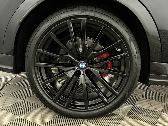 2025 BMW X6 30d III (G06) Рестайлинг, чёрный, 16100000 рублей - вид 6