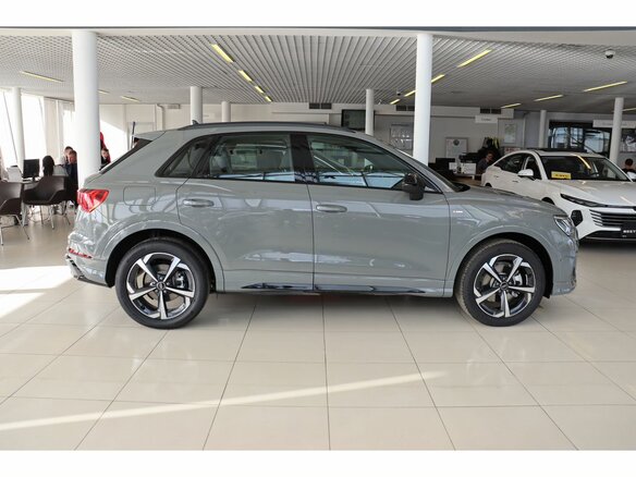 2025 Audi Q3 45 TFSI II (F3), серый - вид 5