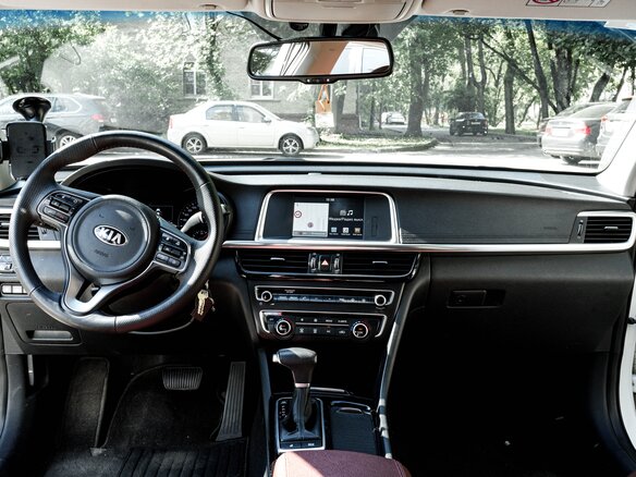 2018 Kia Optima IV, белый, 1700000 рублей - вид 8