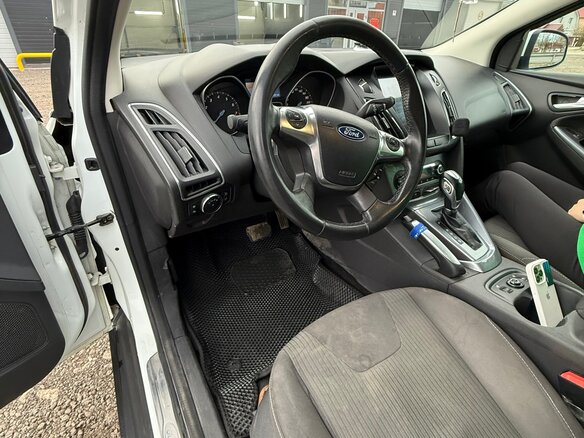 2011 Ford Focus III, белый, 500000 рублей - вид 6