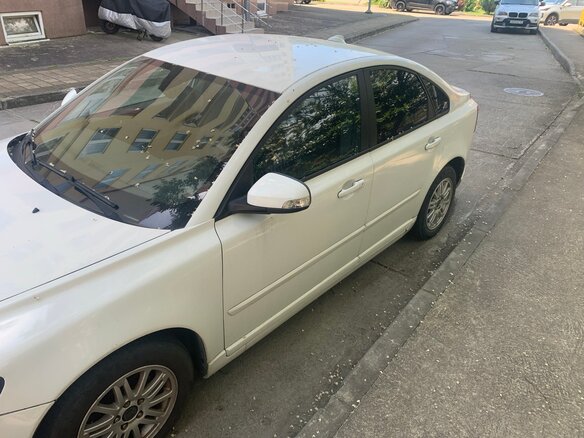 2011 Volvo S40 II Рестайлинг, белый - вид 2