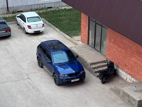 2004 BMW X5 4.8is I (E53) Рестайлинг, синий, 1200000 рублей - вид 5