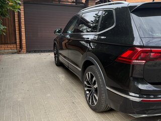 2021 Volkswagen Tiguan L II (China Market), чёрный, 3900000 рублей, вид 4