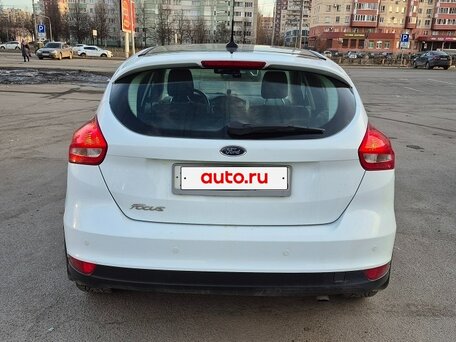 2017 Ford Focus III Рестайлинг, белый, 650000 рублей, вид 3