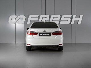 2015 Toyota Camry VII (XV50) Рестайлинг, белый, 2490000 рублей, вид 4