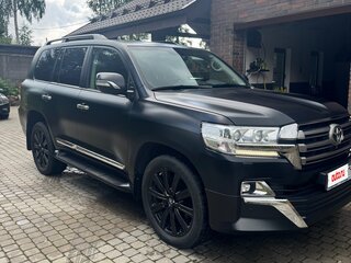 2020 Toyota Land Cruiser 200 Series Рестайлинг 2, чёрный, 8200000 рублей, вид 3