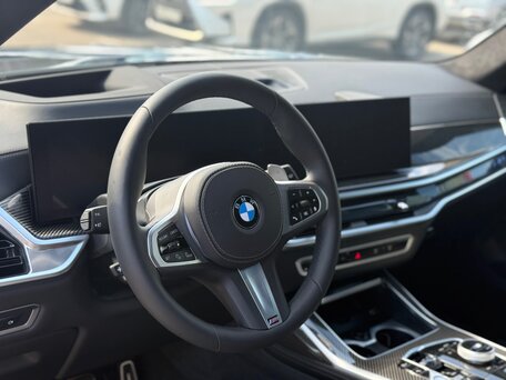 2025 BMW X7 40i I (G07) Рестайлинг, чёрный, 12290000 рублей, вид 4