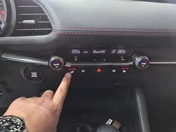 2022 Mazda 3 Axela IV (BP), белый, 1405000 рублей - вид 22