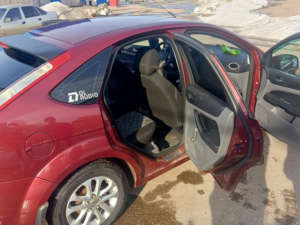 2008 Ford Focus II Рестайлинг, красный, 350000 рублей - вид 24