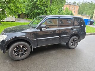 2011 Mitsubishi Pajero IV, чёрный, 1900000 рублей, вид 4