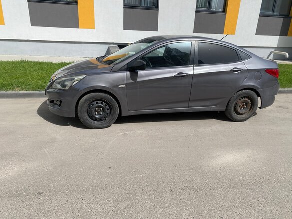 2016 Hyundai Solaris I Рестайлинг, серый, 600000 рублей - вид 3