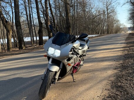 1992 Suzuki GSX-R 400, серый, 200000 рублей, вид 3