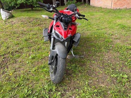 2022 Ducati Streetfighter V4, красный, 1450000 рублей, вид 4
