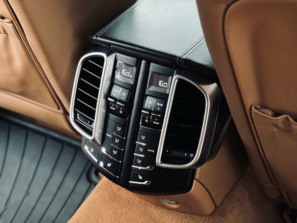 2011 Porsche Cayenne S II (958), чёрный, 2070000 рублей - вид 30