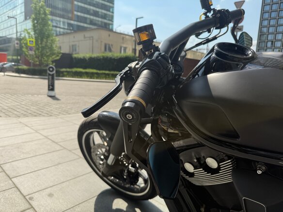 2008 Harley-Davidson V-Rod, чёрный, 2999999 рублей - вид 22