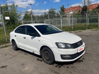 2018 Volkswagen Polo V Рестайлинг, белый, 600000 рублей, вид 3