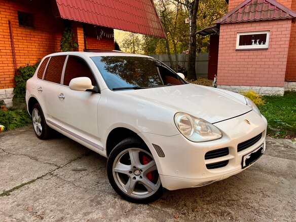 2004 Porsche Cayenne I (955), белый, 930000 рублей