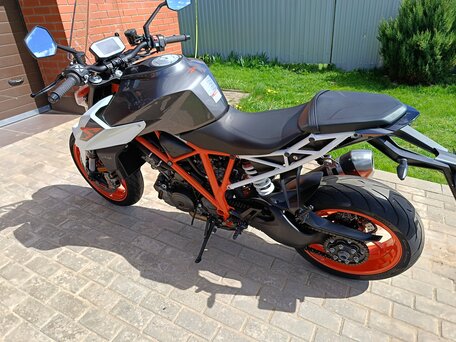 2019 KTM 1290 Super Duke R, чёрный, 1150000 рублей, вид 4