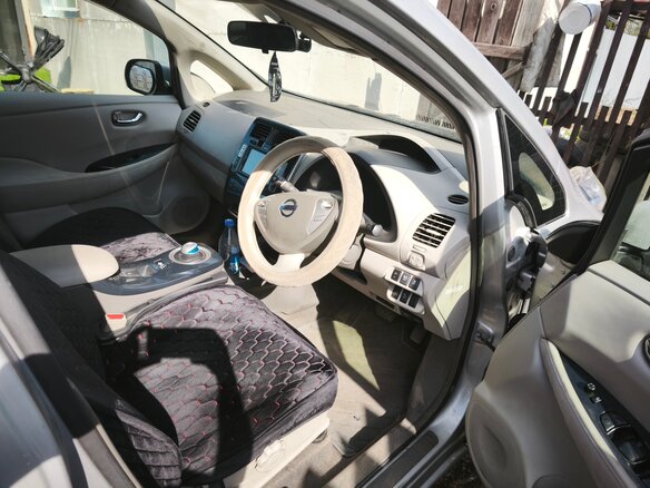 2012 Nissan Leaf (EM61) I (ZE0/AZE0), серебристый, 582000 рублей - вид 6