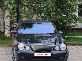 2000 Mercedes-Benz E-Класс 320 II (W210, S210) Рестайлинг, чёрный, 700000 рублей, вид 3