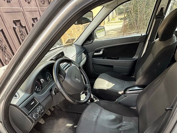 2016 Lada (ВАЗ) Priora I Рестайлинг, серебристый, 720000 рублей - вид 9