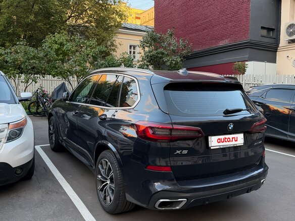 2021 BMW X5 30i IV (G05/G18), синий, 6500000 рублей - вид 16