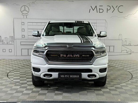 2022 Ram 1500 Crew Cab V, белый - вид 5