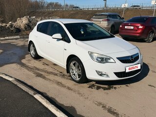 2011 Opel Astra J, белый, 670000 рублей, вид 3