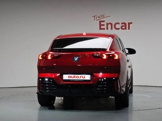 2024 BMW iX2 eDrive20, красный, 5755000 рублей, вид 3