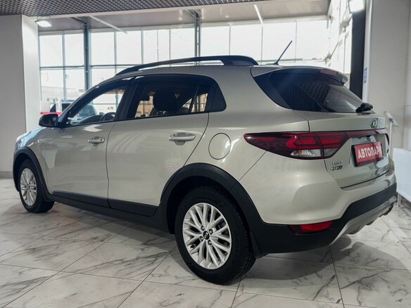 2018 Kia Rio X-Line IV, бежевый - вид 3