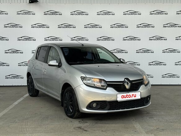 2015 Renault Sandero II, серебристый, 599000 рублей - вид 1