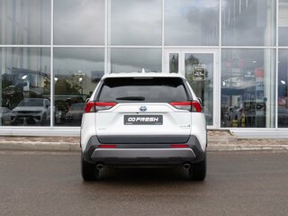 2022 Toyota RAV4 V (XA50), белый, 4200000 рублей, вид 4