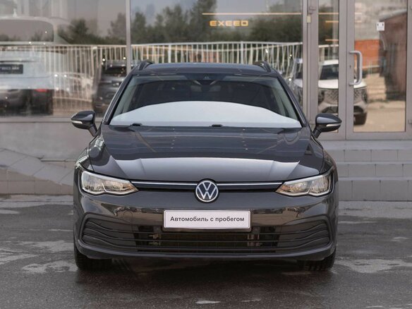 2021 Volkswagen Golf VIII, серый - вид 1
