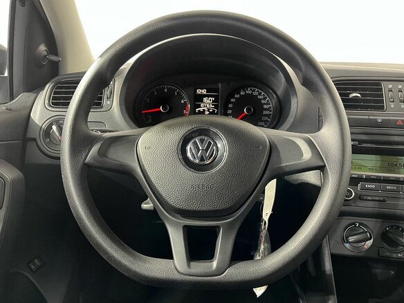 2015 Volkswagen Polo V Рестайлинг, белый, 940000 рублей - вид 8