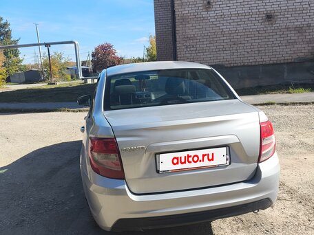 2018 Lada (ВАЗ) Granta I Рестайлинг, серебристый, 650000 рублей, вид 4