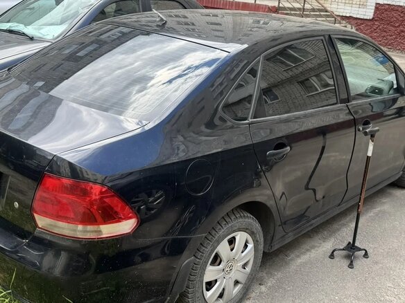 2014 Volkswagen Polo V, чёрный, 850000 рублей - вид 4